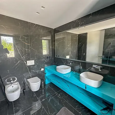 Вилла Design With Pool - Maggiore *