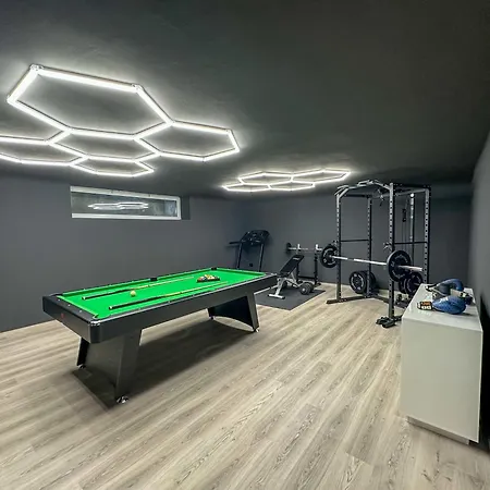 Villa Design With Pool - Maggiore *