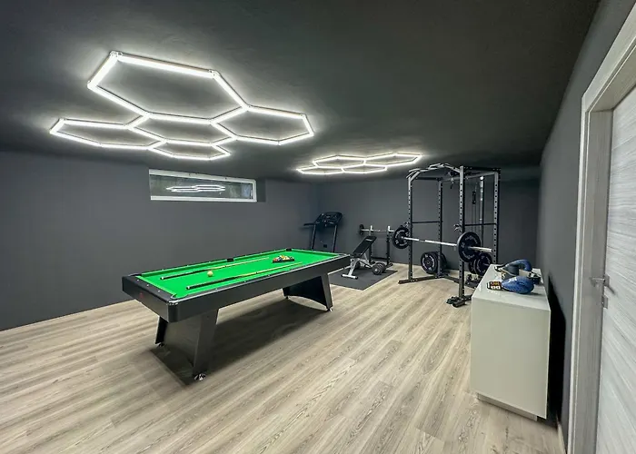 Villa Design With Pool - Maggiore *