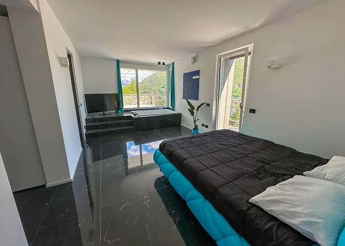 Design With Pool - Maggiore Villa Cerro (Laveno-Mombello)